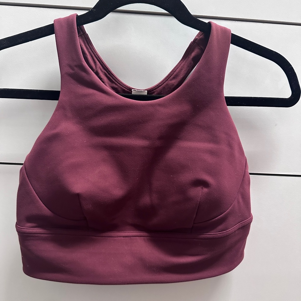 Lululemon Wundertrain Longline Bra. Medium Support in burgundy. Size 8